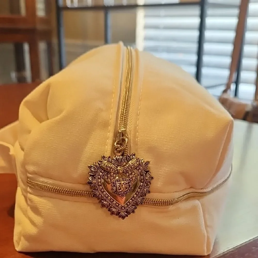 Dolce & Gabbana  Devotion Cream Pouch